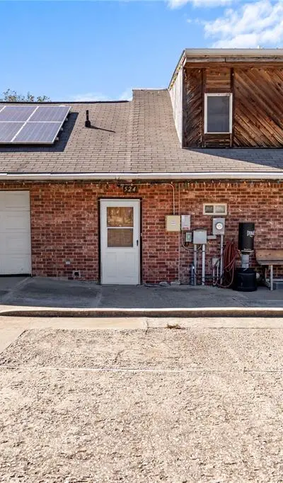 524 S Preston Street, Wolfe City TX 75496 - Photo 3
