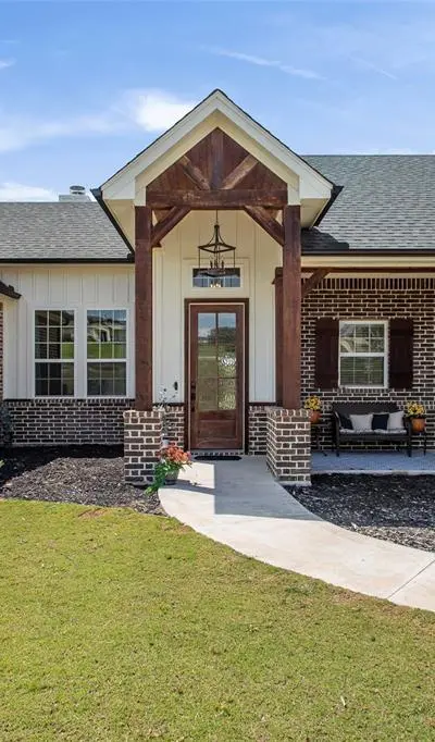1064 Eagles Bluff Drive, Weatherford TX 76087