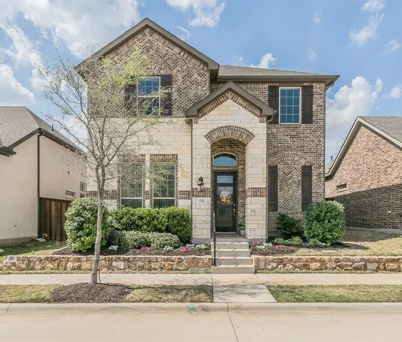 711 Artesian Drive, Argyle TX 76226