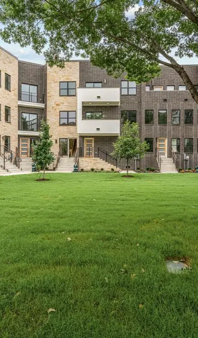 2727 Azalea Park Circle, Fort Worth TX 76107 - Photo 2