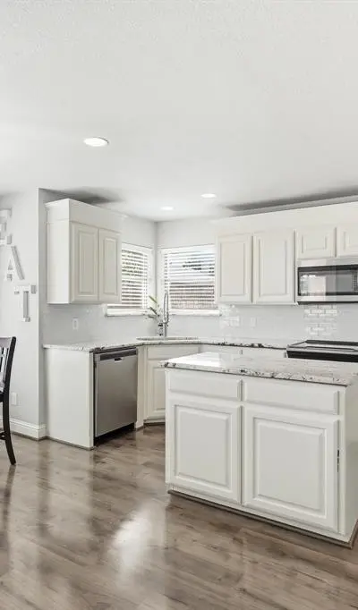 557 Jeffdale Drive, Burleson TX 76028