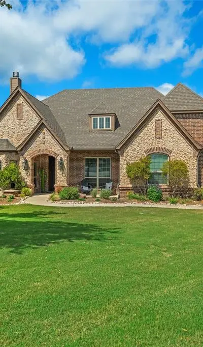 119 Rasha Drive, Azle TX 76020