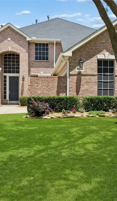 8010 Kings Court, Rowlett TX 75089