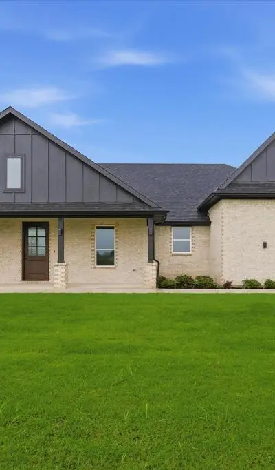 8803 Kassandra Drive, Sanger TX 76266