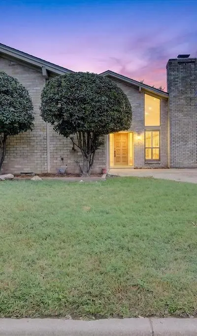 4083 Hidden View Circle, Fort Worth TX 76109