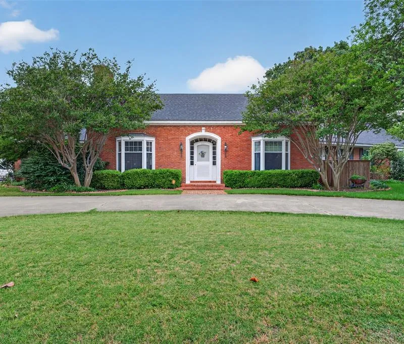 437 Craig Street, Hillsboro TX 76645