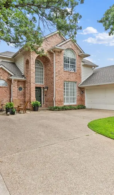 3408 Blue Forest Drive, Arlington TX 76001 - Photo 2
