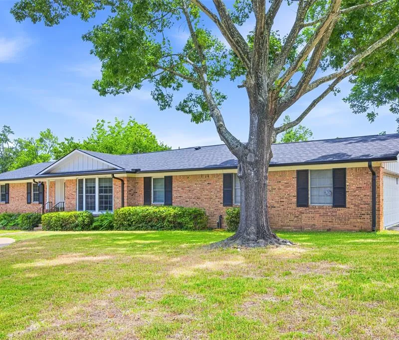 1901 Sterling Drive, Tyler TX 75701