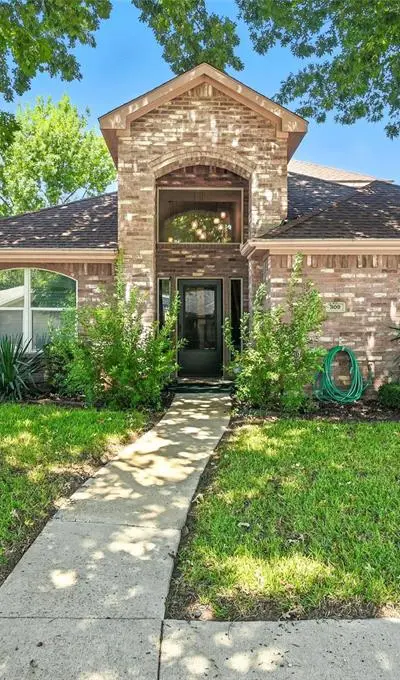 309 Familia Court, Irving TX 75061