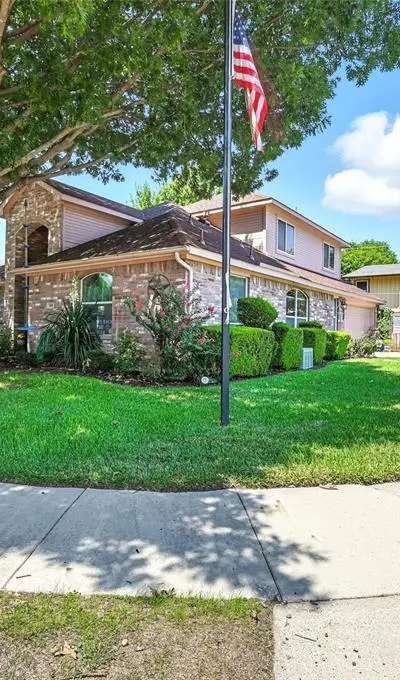 309 Familia Court, Irving TX 75061 - Photo 2