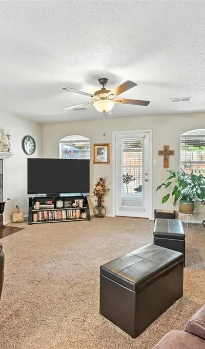 309 Familia Court, Irving TX 75061 - Photo 4