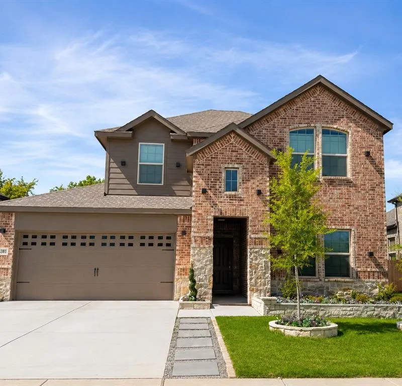 8381 ROCKHOPPER Lane, Garland TX 75043