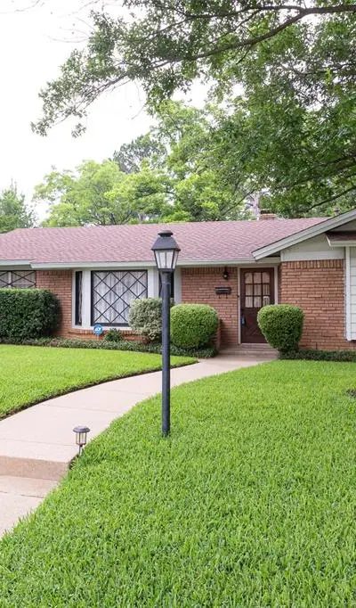 7101 Jewell Avenue, Fort Worth TX 76112