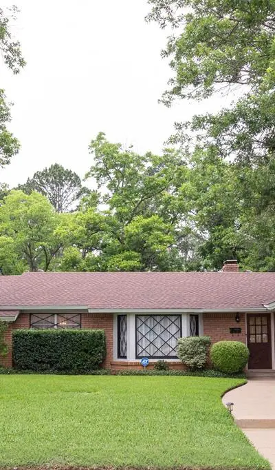 7101 Jewell Avenue, Fort Worth TX 76112 - Photo 2