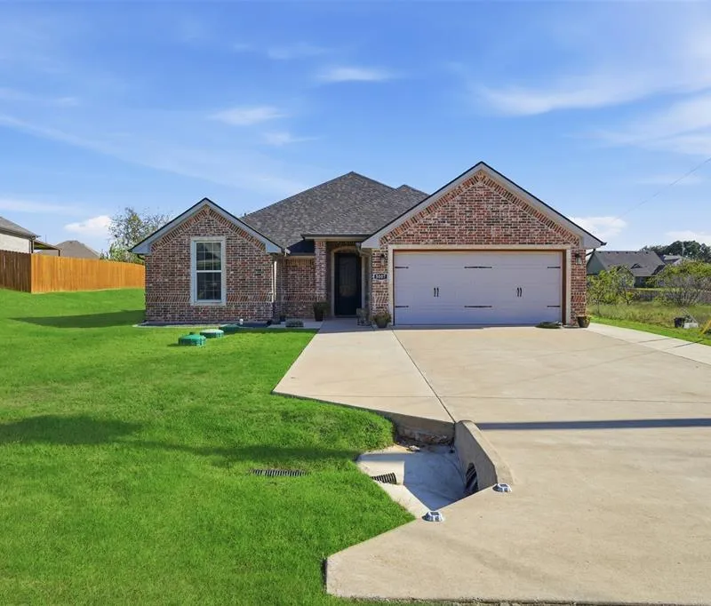 5007 Terlingua Drive, Granbury TX 76048