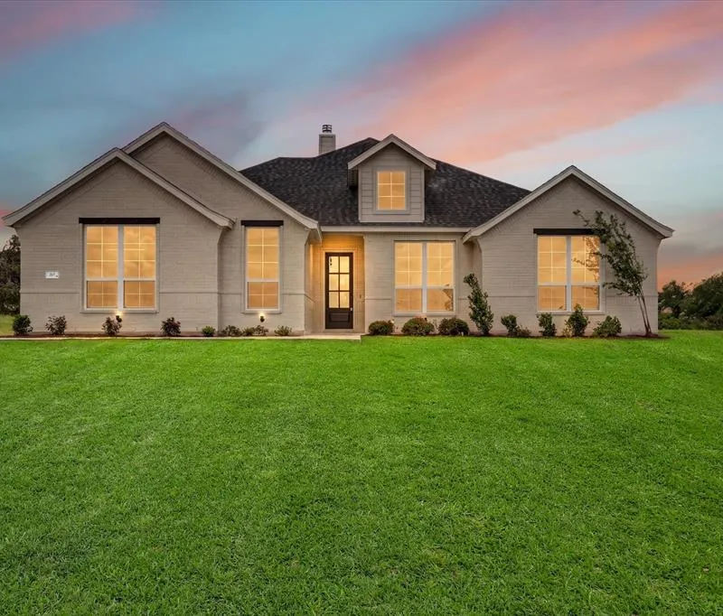 317 Skeen Peak, Springtown TX 76082