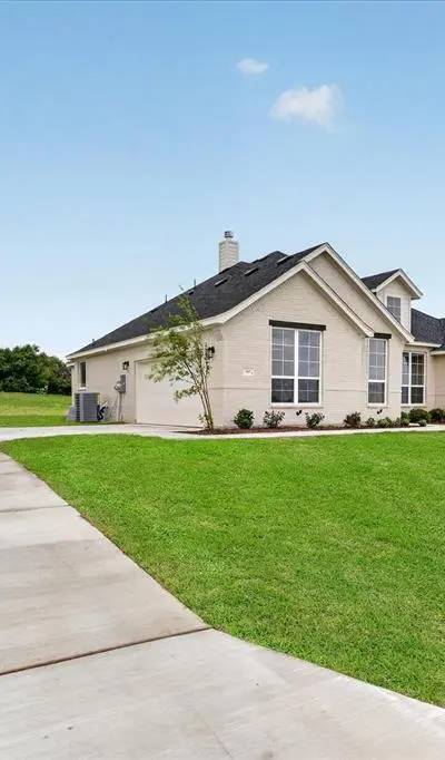 317 Skeen Peak, Springtown TX 76082 - Photo 3