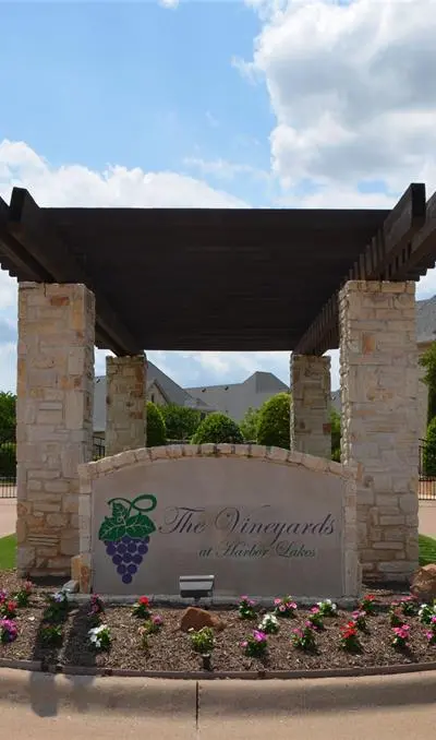 2541 Vineyard Drive, Granbury TX 76048 - Photo 2