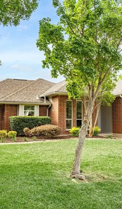 1902 Lansdown Drive, Carrollton TX 75010 - Photo 3