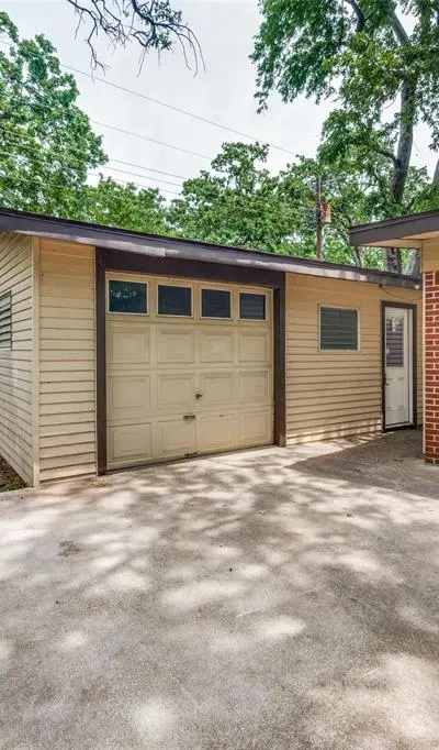 1305 W Lavender Lane, Arlington TX 76013 - Photo 3