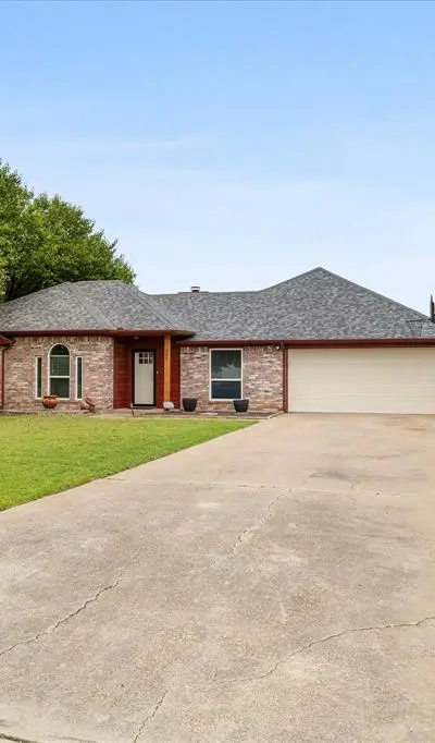 303 Anita Lane, Waxahachie TX 75165