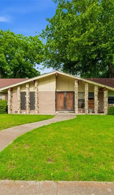 829 Ray Andra Drive, DeSoto TX 75115
