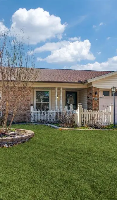 721 NW Ann Lois Lane, Burleson TX 76028