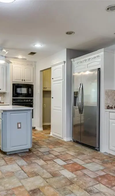 721 NW Ann Lois Lane, Burleson TX 76028 - Photo 3