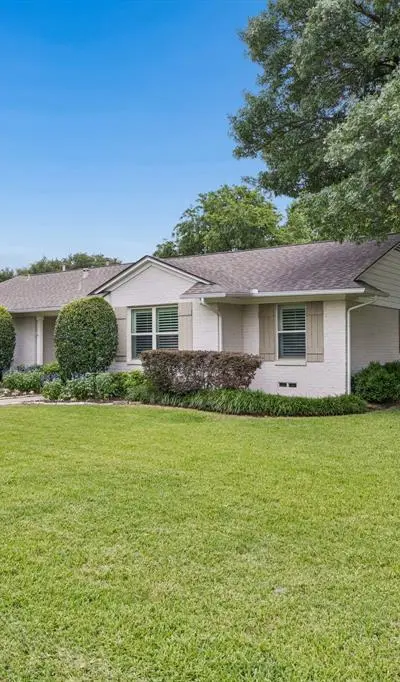 3506 Regent Drive, Dallas TX 75229 - Photo 2
