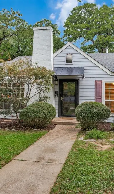 2321 Primrose Avenue, Fort Worth TX 76111 - Photo 2