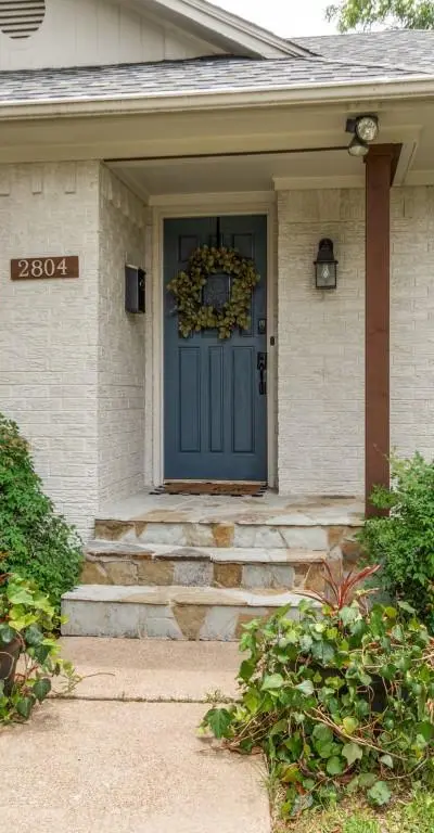 2804 Sharpview Lane, Dallas TX 75228 - Photo 2