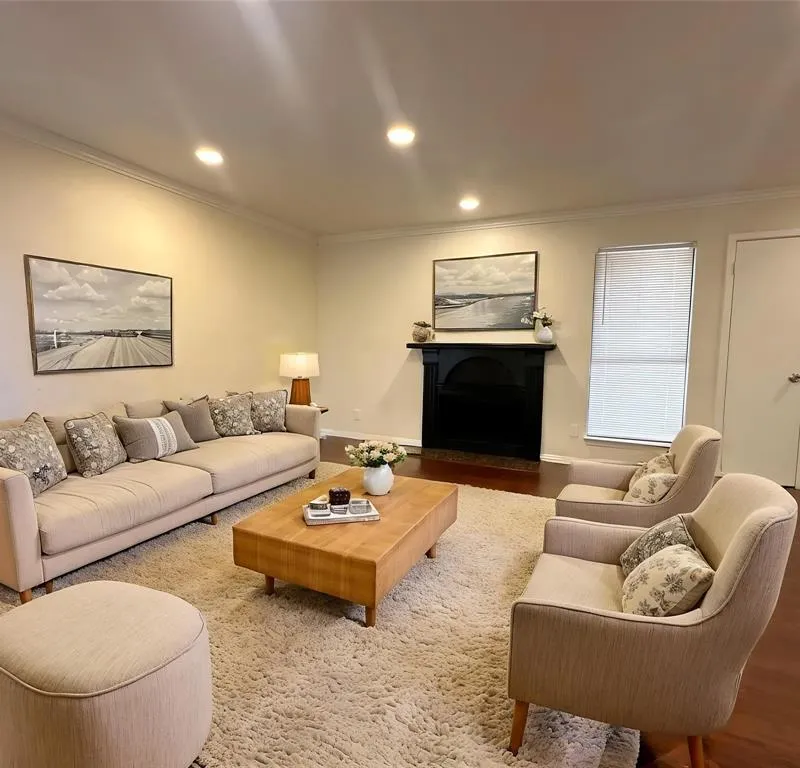 1600 Pecan Chase Circle # 6, Arlington TX 76012
