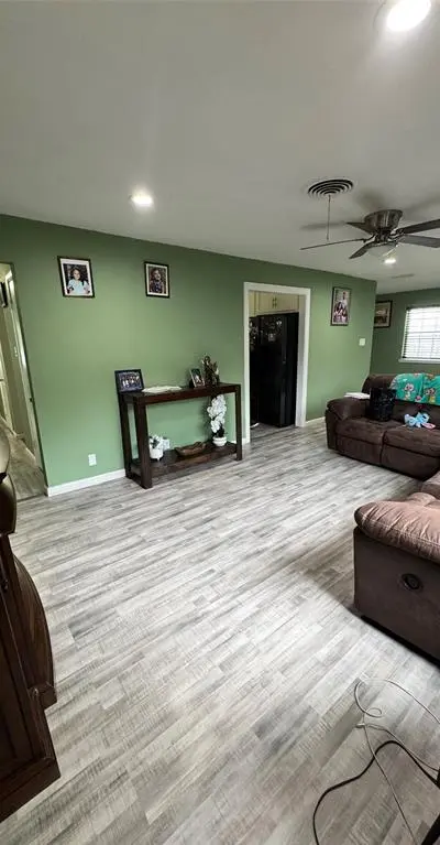 1812 Melissa Street, Arlington TX 76010 - Photo 5