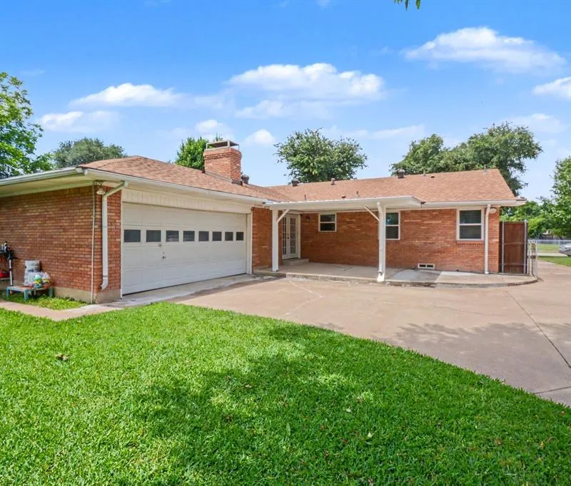 1114 Glouchester Drive, Garland TX 75040