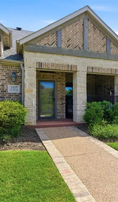 1117 Blue Bill Lane, Arlington TX 76005 - Photo 4