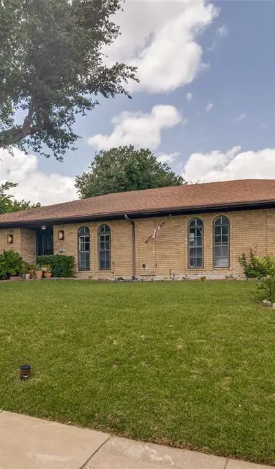 1217 Gardengate Circle, Garland TX 75043 - Photo 2
