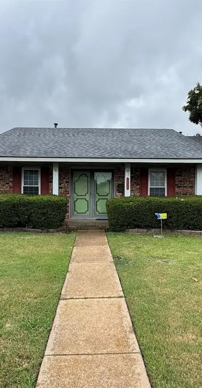 3818 Twin Falls Street, Irving TX 75062