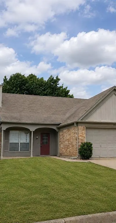 3921 Huckleberry Drive, Fort Worth TX 76137