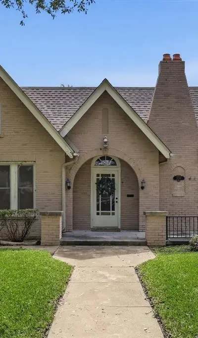 2701 Waits Avenue, Fort Worth TX 76109