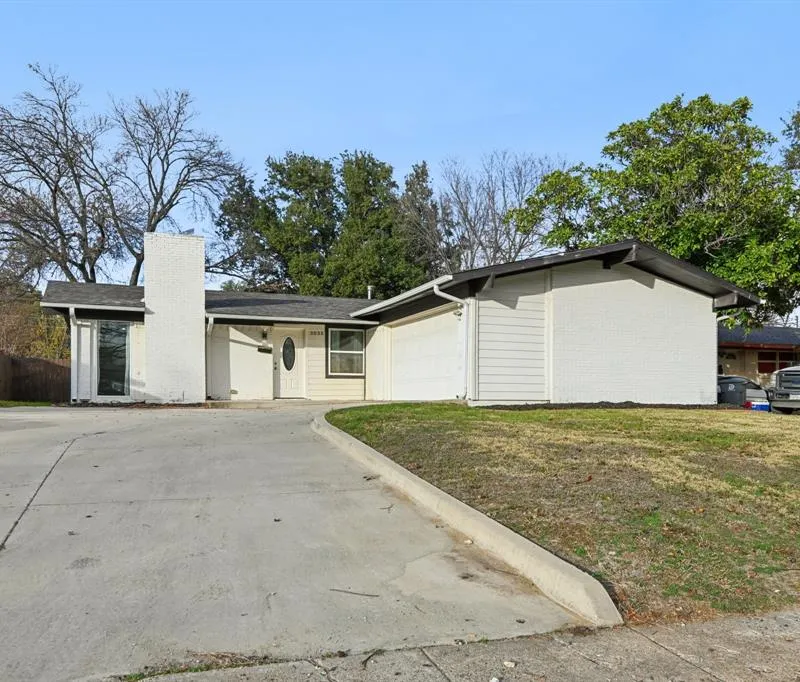 3035 Townsend Drive, Dallas TX 75229