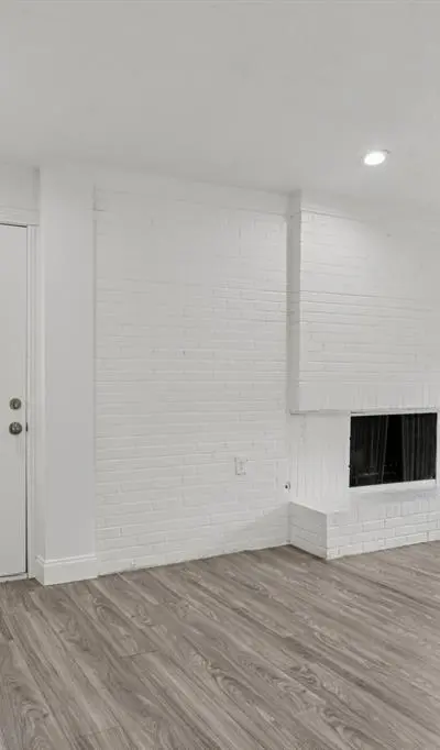 3035 Townsend Drive, Dallas TX 75229 - Photo 2
