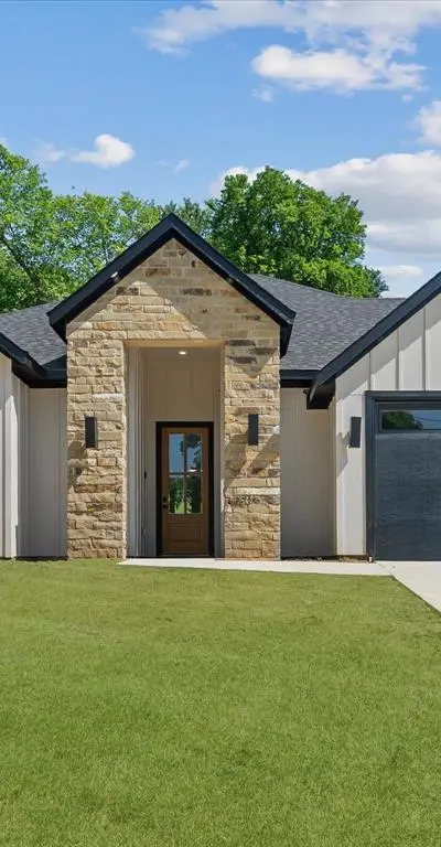 2642 Durham Street, Dallas TX 75241