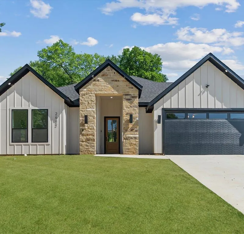 2642 Durham Street, Dallas TX 75241
