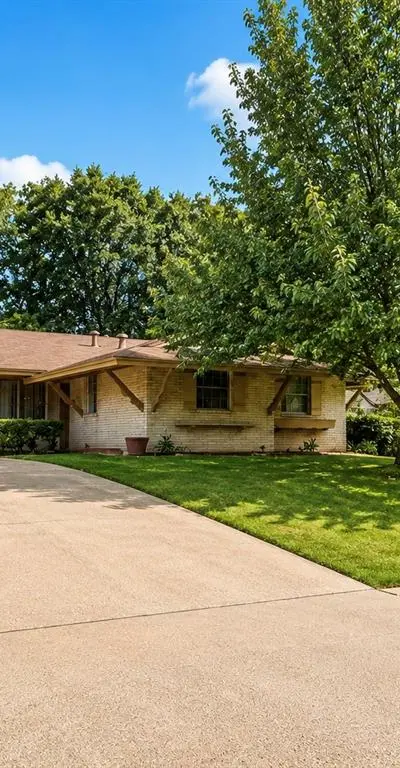 1925 Normandy Drive, Irving TX 75060