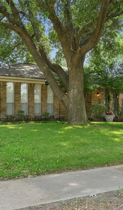 2708 Downing Drive, Plano TX 75023 - Photo 2