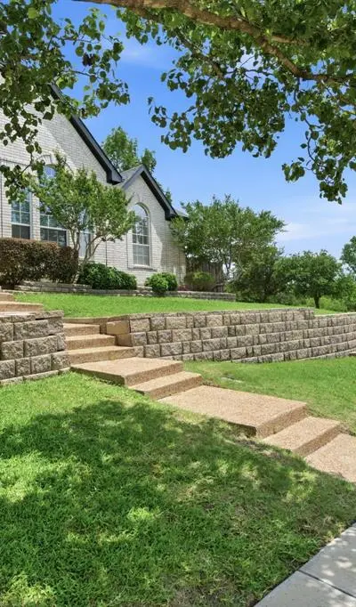 2013 Le Mans Drive, Carrollton TX 75006 - Photo 4