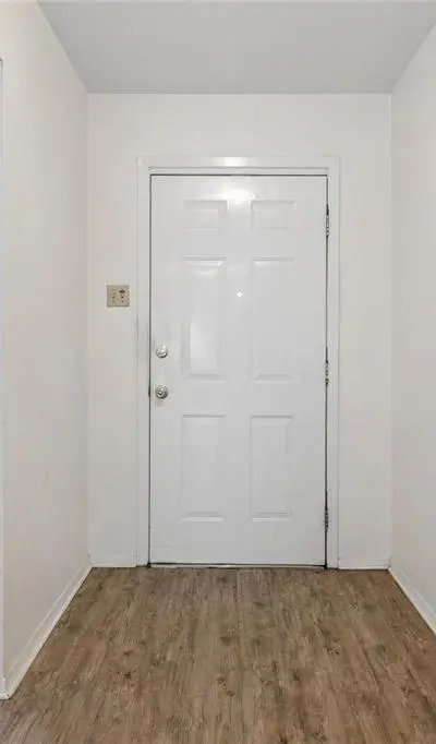 937 Patricia Street, Irving TX 75060 - Photo 4