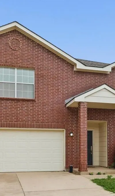 4957 Thorn Hollow Drive, Fort Worth TX 76244 - Photo 2