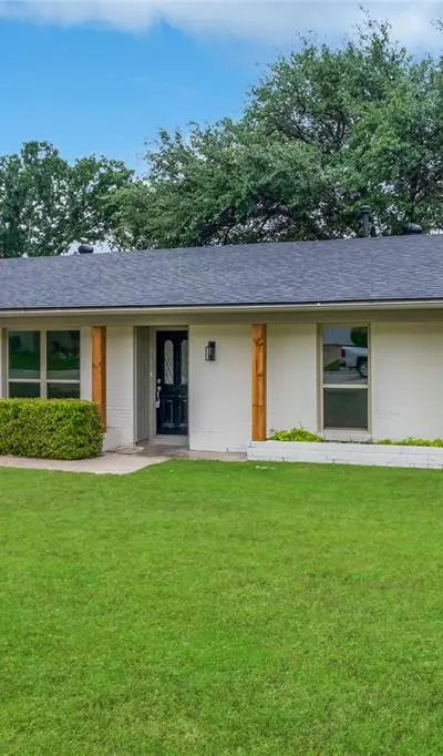 2004 York Drive, Edgecliff Village TX 76134 - Photo 4