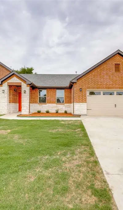 1704 Kings Lane, Commerce TX 75428